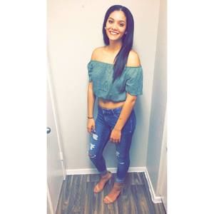 Meet your Posher, Alexis